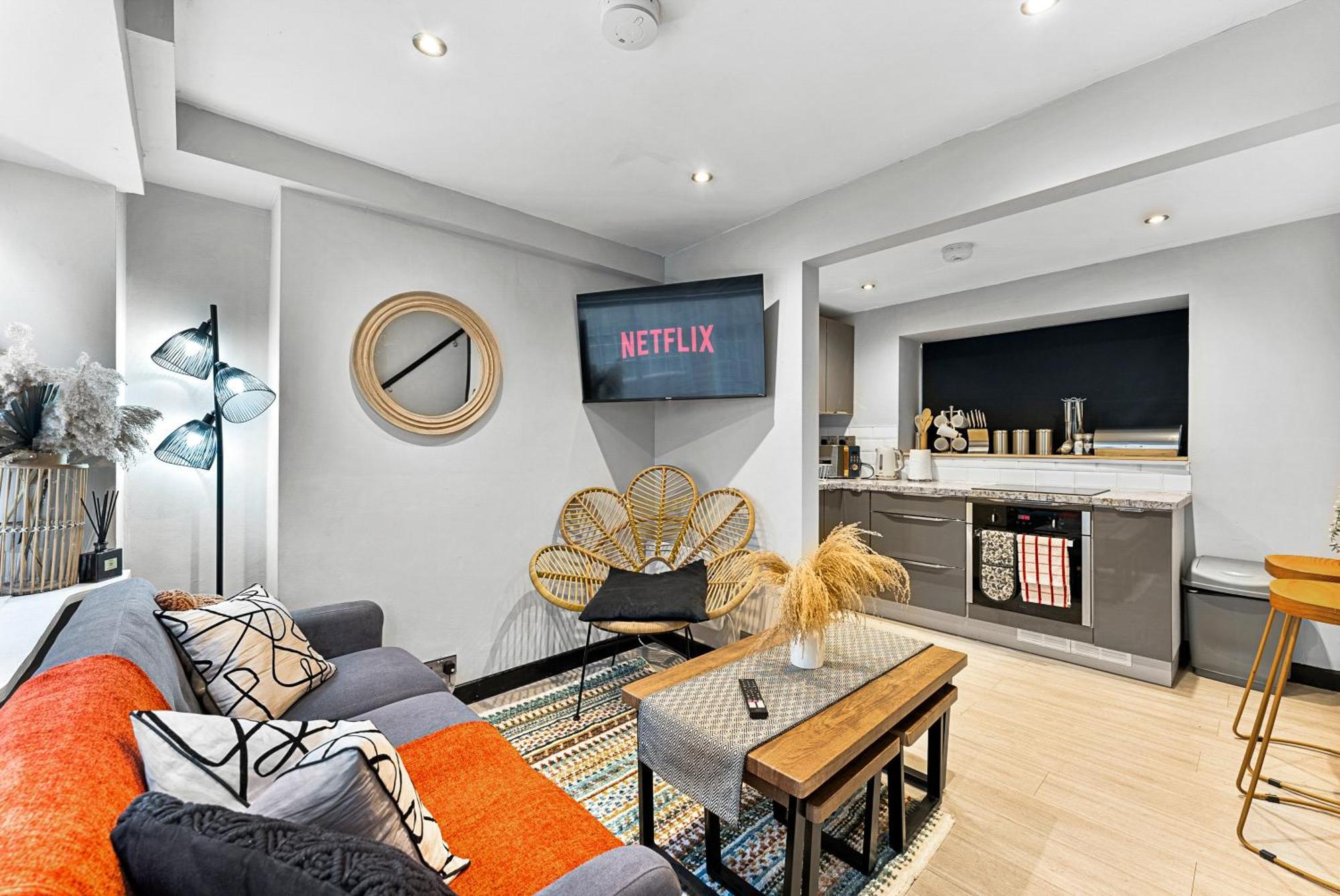 30 Percent Off! Elegant Of - Sleeps 5 Whitby