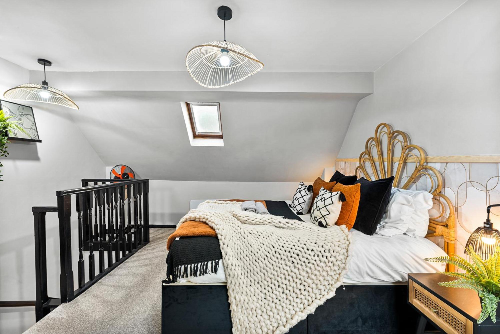 30 Percent Off! Elegant Of - Sleeps 5 * Whitby