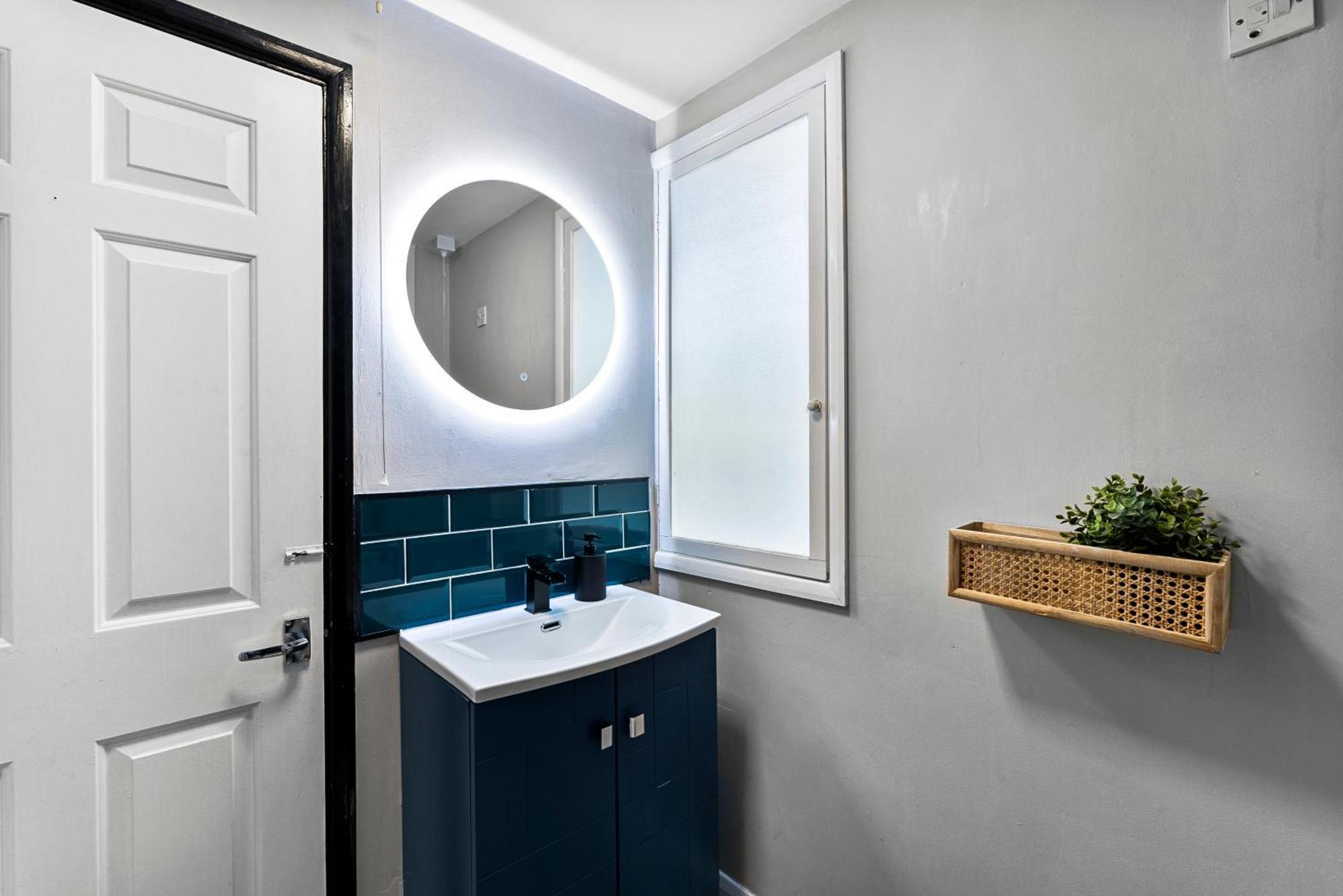 30 Percent Off! Elegant Of - Sleeps 5 Holiday home